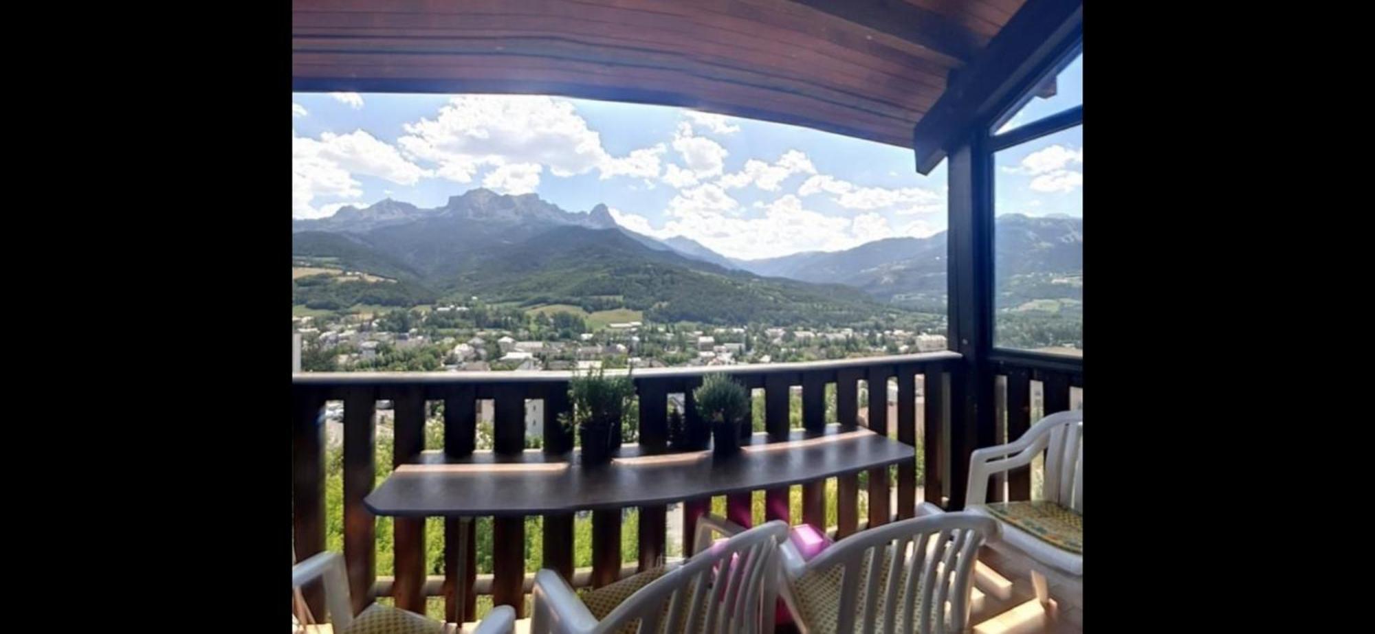 Appartement Chaleureux. Barcelonnette Extérieur photo